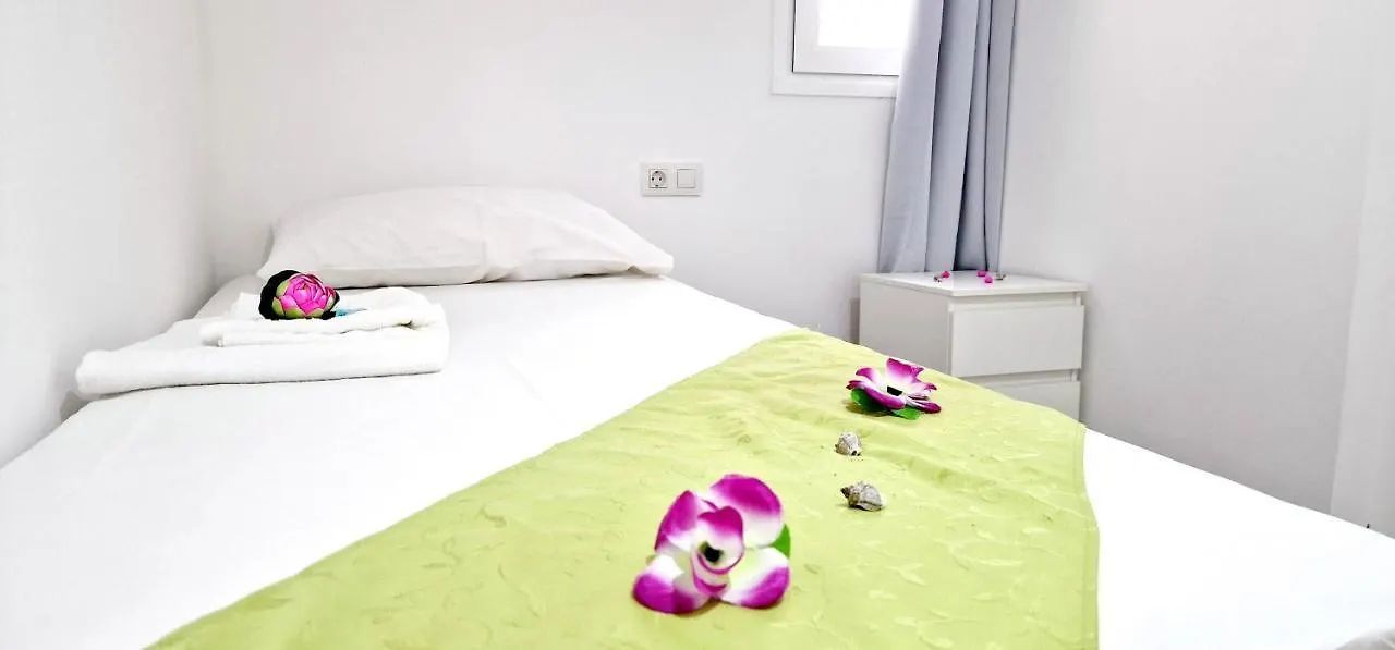 Guía de Isora Apartamentos Playa San Juan & Wifi Free 0*, Guía de Isora ספרד